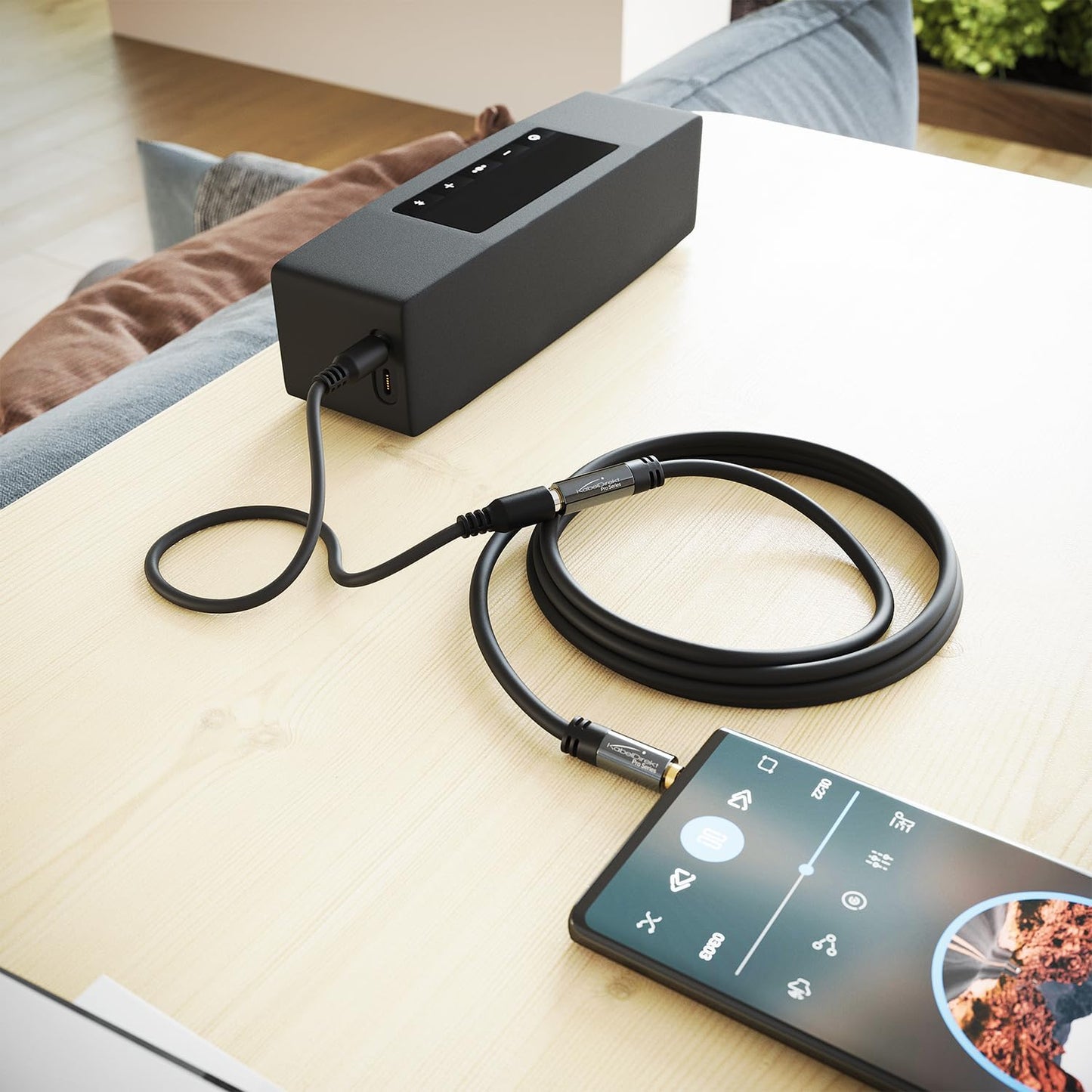 KabelDirekt – Headset Extension Cable – 1ft – Headphone Extension Cord with Break-Proof Metal Plug for Gaming Headsets & Headphones with Microphone, TRRS, 4-Pole, 3.5mm Male to Female