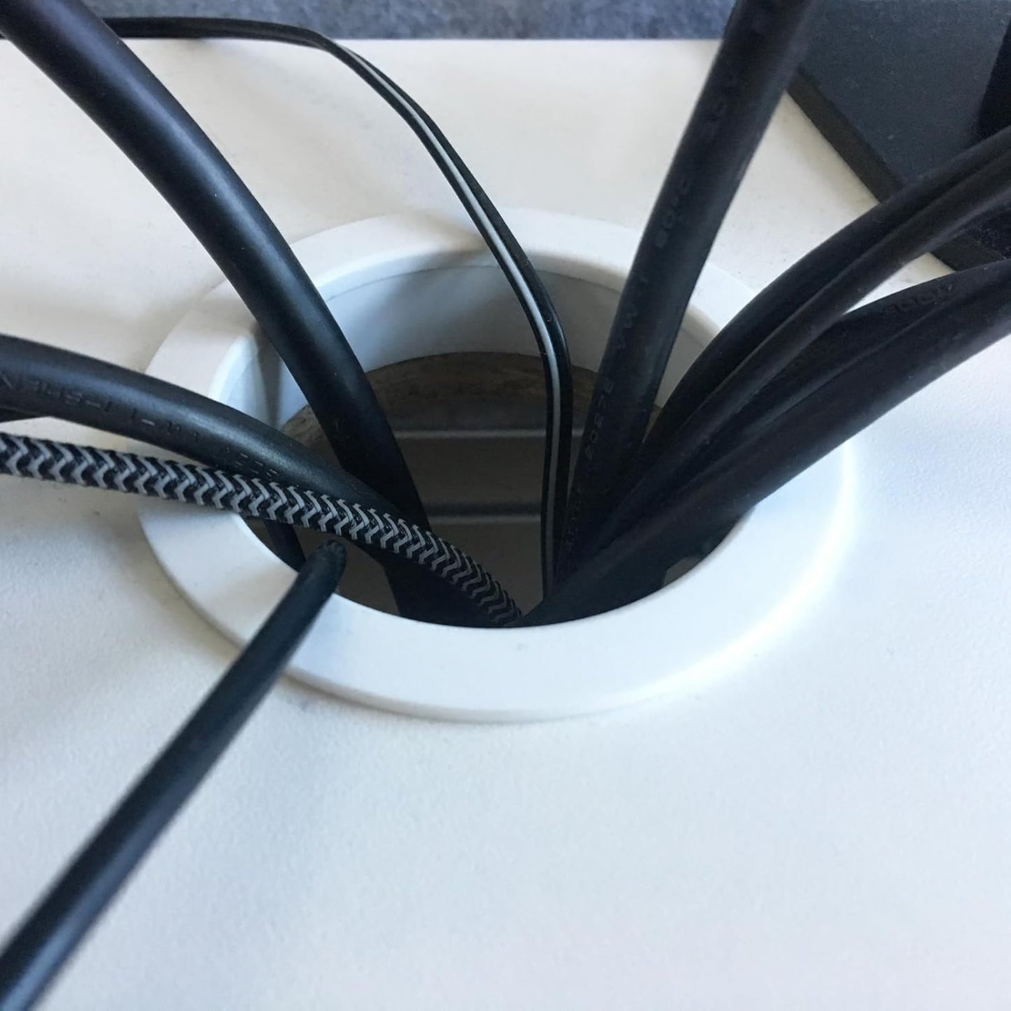 uxcell Cable Hole Cover, 2.4Inch/60mm Zinc Alloy Desk Wire Cord Cable Grommets Hole Cover for Office PC Desk Cable Cord Organizer, 4Pcs Bright Silver