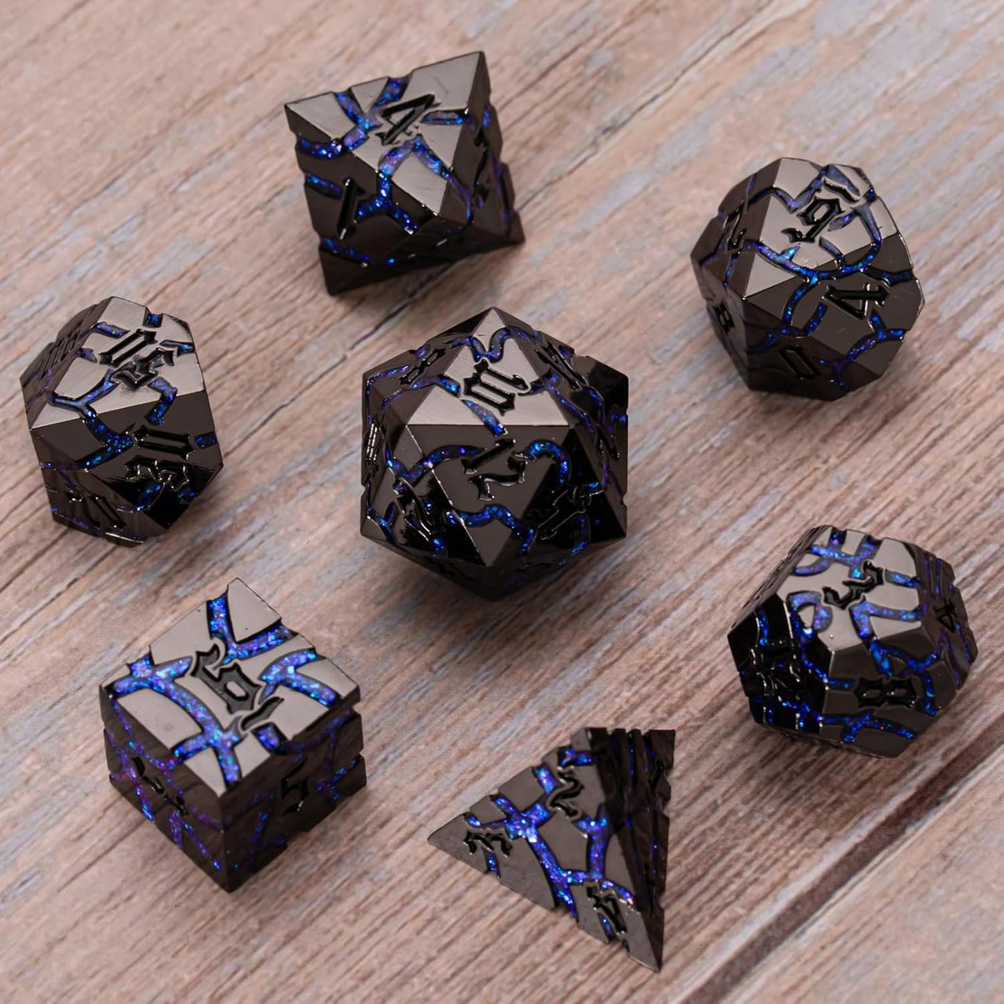 DND Crack Stripe Dice,Metallic Glitter Dice Set with Gift Box,Metal Polyhedral D&D Dice for Role Playing Game(Black Nickel Blue)